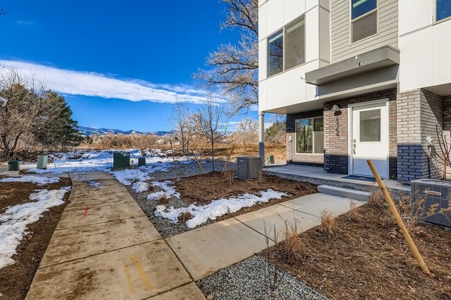 15364 W 69th Ave, Arvada, CO 80007 - photo 2