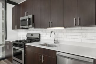 98 E 14th St, Chicago, IL 60605