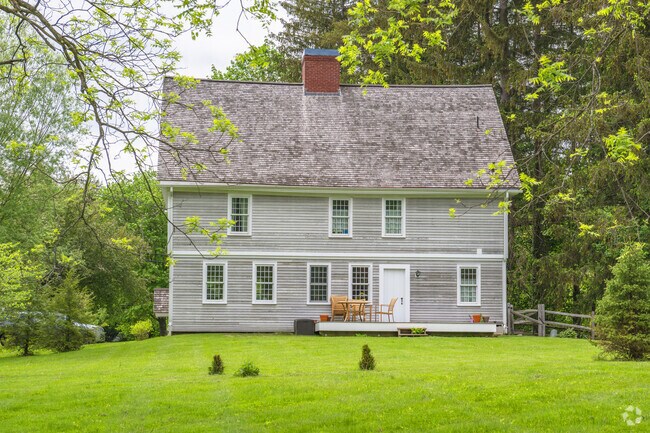 18th and 19th century farmhouses are an elegant aspect of the homes in Williamstown.