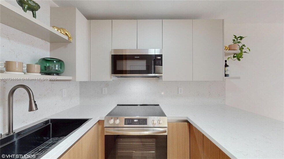 1666 West Ave unit 305, Miami Beach, FL 33139 - photo 1