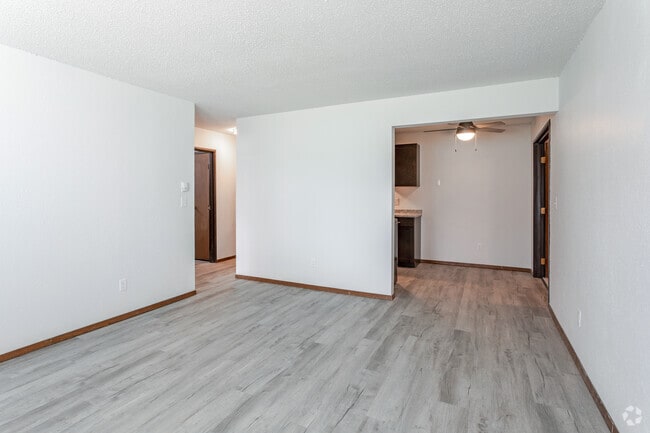 Cedar Square Apartments, Saint Cloud, MN 56304 - photo 2