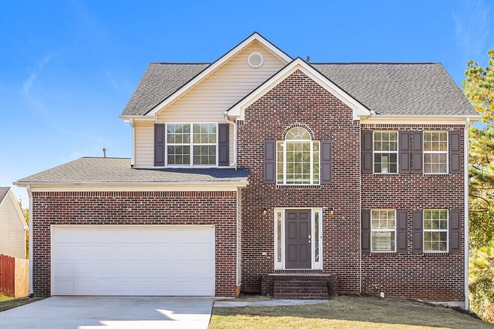 213 Siesta Key Ct, Locust Grove, GA 30248 - photo 1