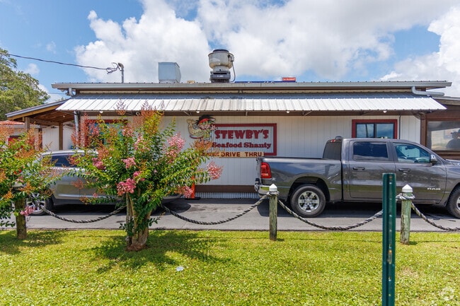 Stewby's is a local favorite for traditional southern style seafood in Wright.