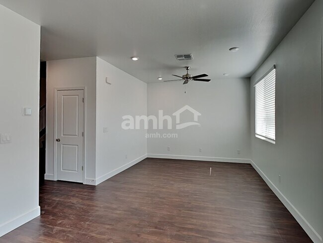 17161 Puget Ave, Waddell, AZ 85355 - photo 6