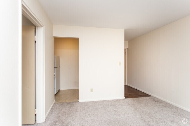 Clintonville Commons, Columbus, OH 43214 - photo 7