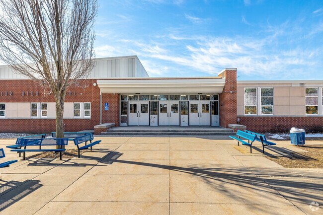 Intermediate students living in Ewing Woods-Evergreen attend Weeks Middle School.