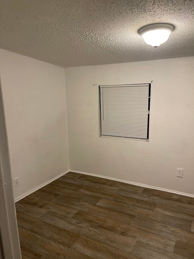 8722 N Brooks St, Tampa, FL 33604 - photo 5