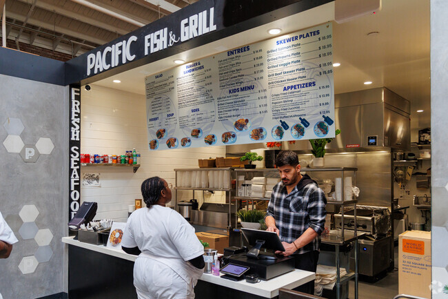 Emeryville Public Market offers diverse eats like Pacific Fish & Grill.