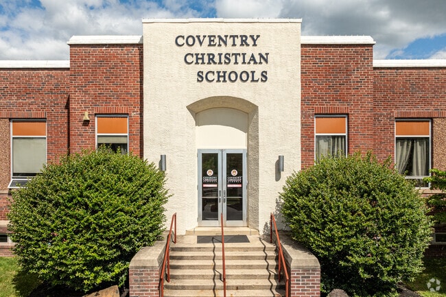 Coventry Christian Schools has 470 students in grades K-6.