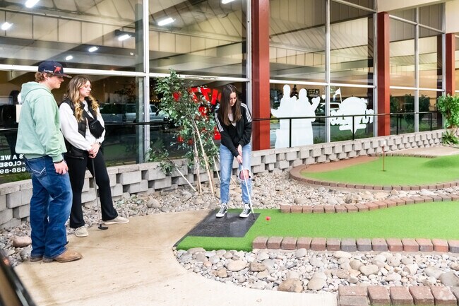 Putters Family Entertainment Center has mini golf and other games to enjoy in Trainsong.