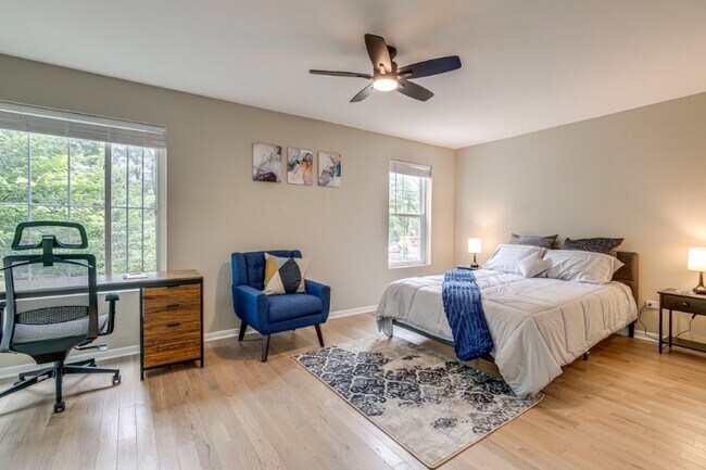 1653 E 70th St, Chicago, IL 60649 - photo 7