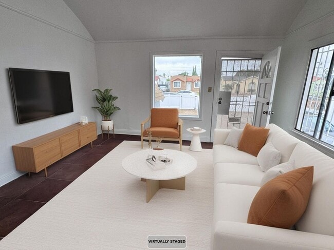 540 W 107th St, Los Angeles, CA 90044 - photo 3