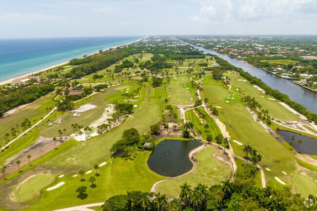 The private oceanfront Gulf Stream Country Club golf course was designed by Donald Ross.
