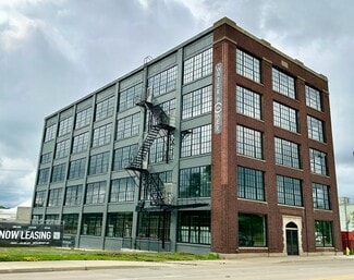 700 S Main St, Rockford, IL 61101