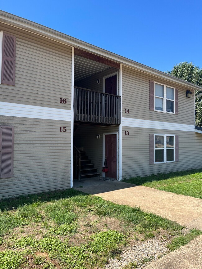 204 N Washington St, Desloge, MO 63601