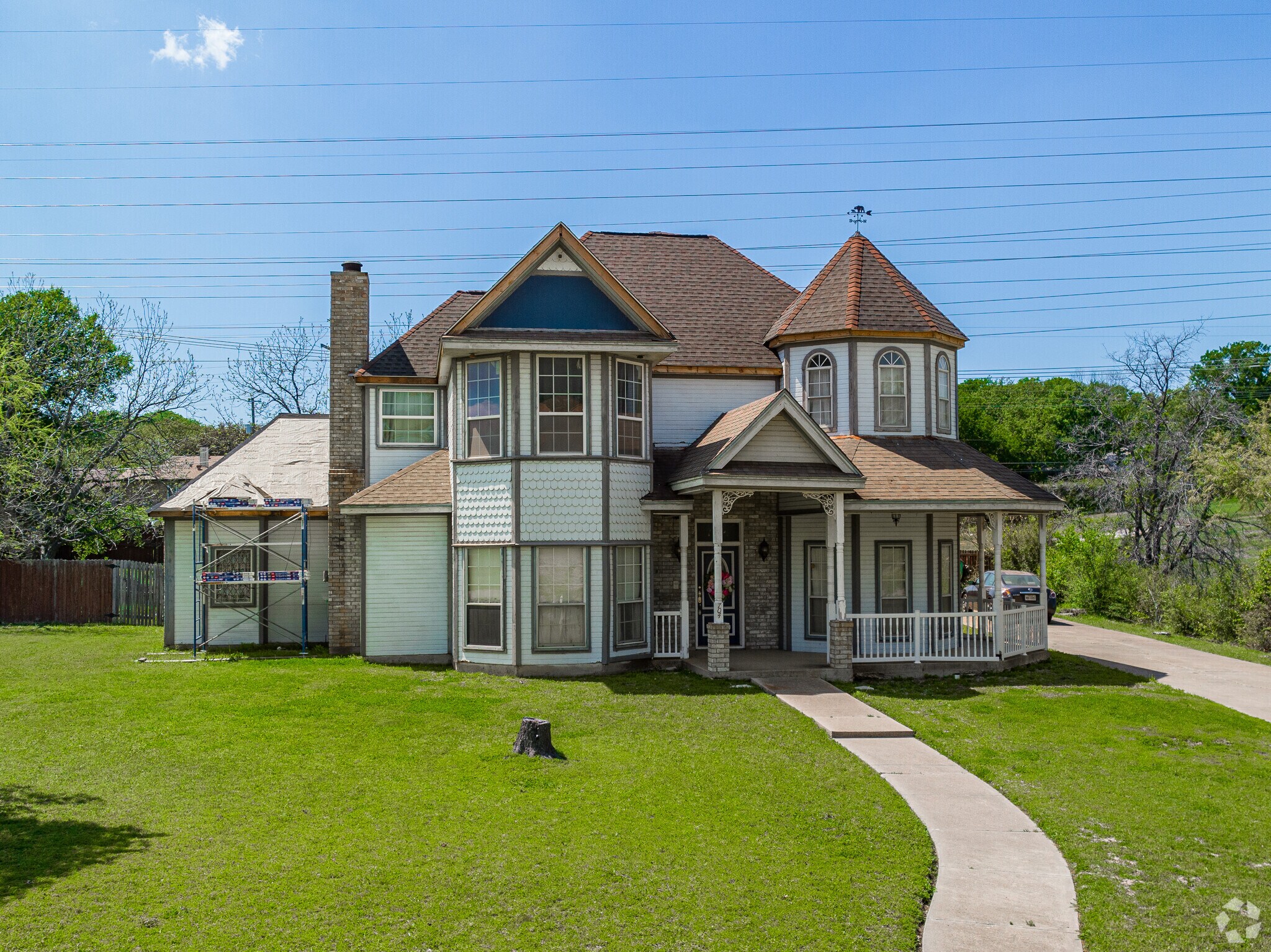 You can also find Victorian homes with turret windows and ornate railings in Woodhaven.