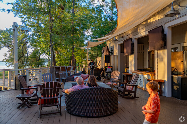 Riverlights residents enjoy live music at Smoke On The Water.