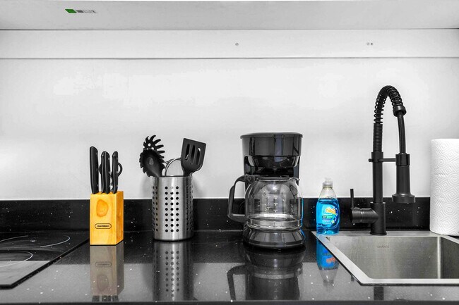 1784 NW 31st St unit FL1-ID1239909P, Miami, FL 33142 - photo 5