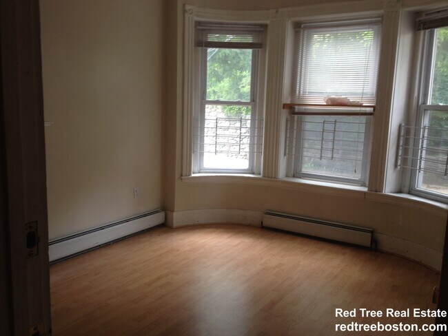 129 Cedar St unit 3, Roxbury, MA 02119 - photo 5