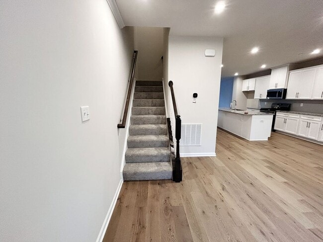 119 Breckenridge Ct, Cranberry Township, PA 16066 - photo 2