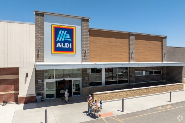 One of many amenities along Big Bend, ALDI provides groceries to residents of Manchester.