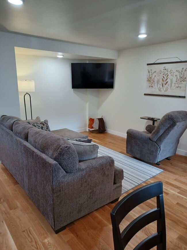 512 Farnam St unit 512 Farnam, La Crosse, WI 54601 - photo 4