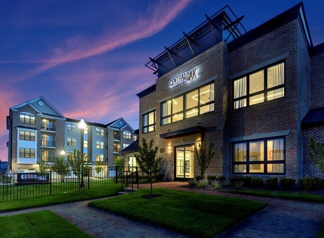 Central and Oak, East Rutherford, NJ 07073 - photo 2