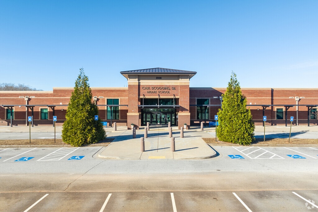 Carl Scoggins Sr. Middle School is an above average, public school in Dallas, GA.