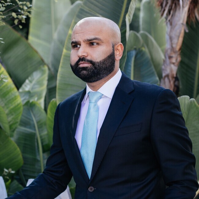 Agent Photo