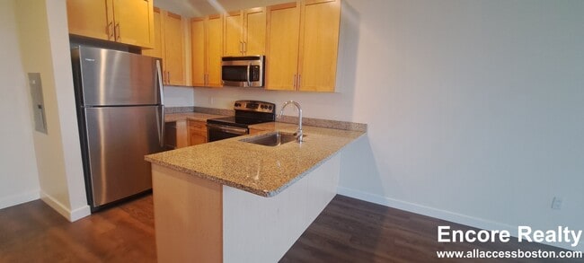 411 D St unit S515, Boston, MA 02210 - photo 2