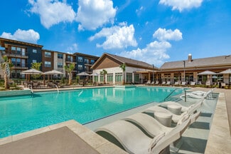 1210 N Cockrell Hill Rd, Dallas, TX 75211