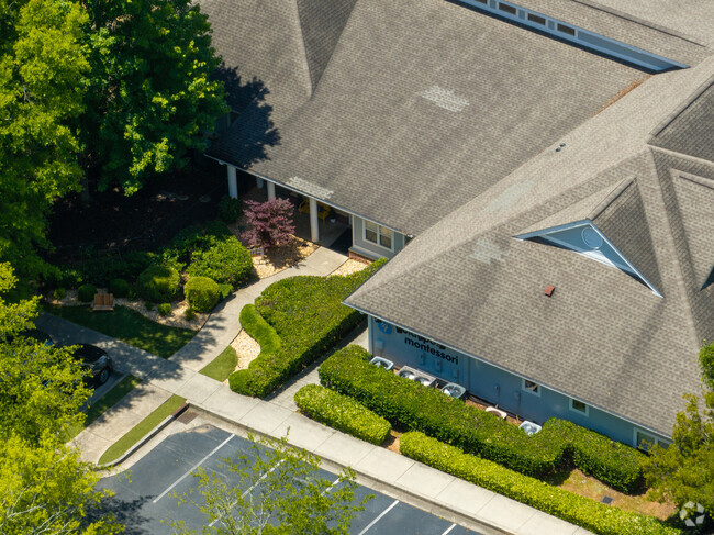 Guidepost Montessori at Deerfield has 17 full time students.