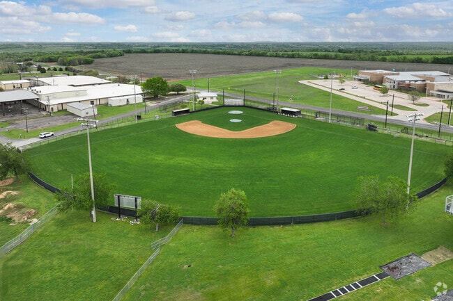 Palmer Middle School is a part of Palmer ISD.