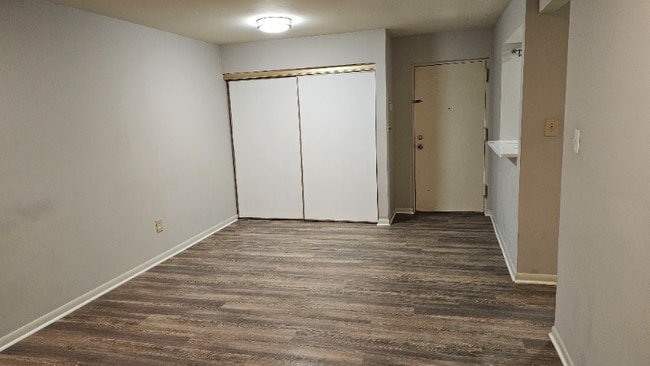 8501 Barrington Ct unit B, Springfield, VA 22152 - photo 4