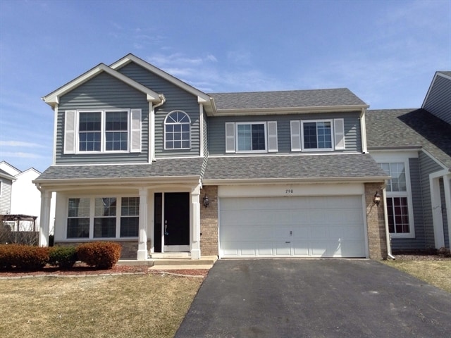 790 Dogwood Ln, Lake In the Hills, IL 60156 - photo 1