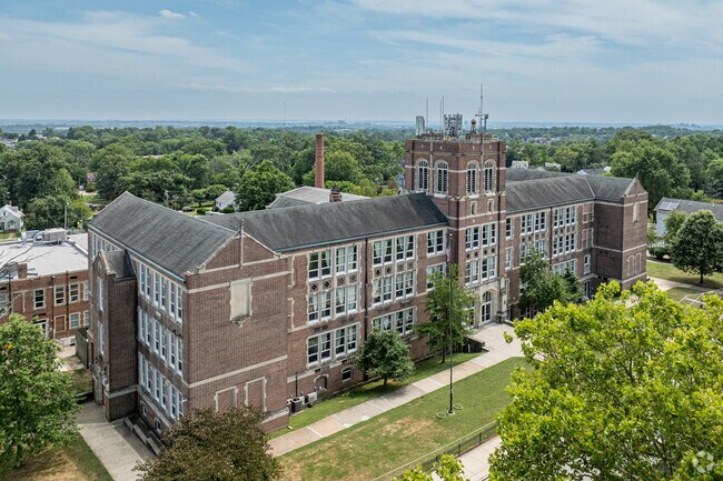 City Neighbors High School focuses on project-based learning and student creativity.