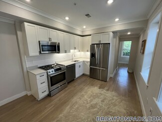 47 Englewood Ave Unit 6, Boston, MA 02135