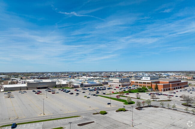 Fort Wayne's largest mall, Glenbrook Square, is a short drive from Northside.
