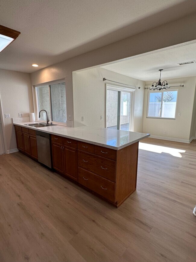 13784 Sycamore Tree Ln, Poway, CA 92064 - photo 7