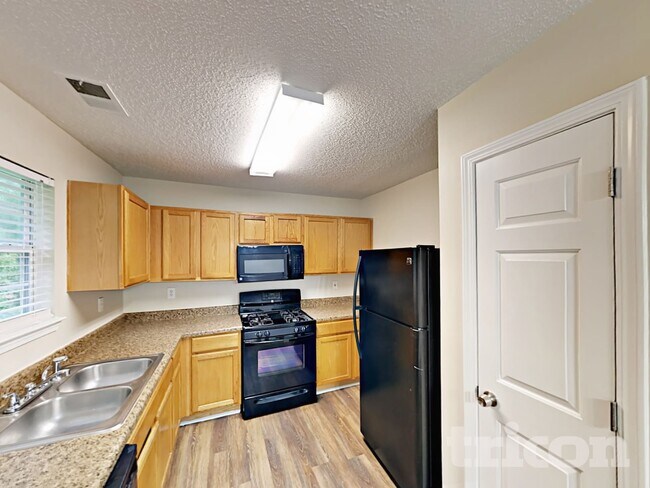 831 Asbury Trail, Lithonia, GA 30058 - photo 5