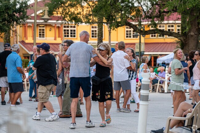 Lake Sumter Landing hosts nightly entertainment that is enjoyed by Virginia Trace residents.