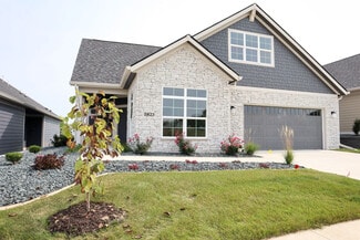 5823 NW 90th St, Johnston, IA 50131