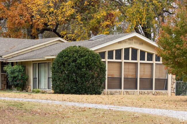 Serene settings and large ranch-style homes are common in Raceway.