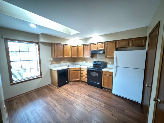 2636 W C St, Russellville, AR 72801 - photo 6