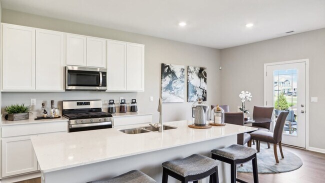 2443 Eagle Ave, Plainfield, IN 46168 - photo 4