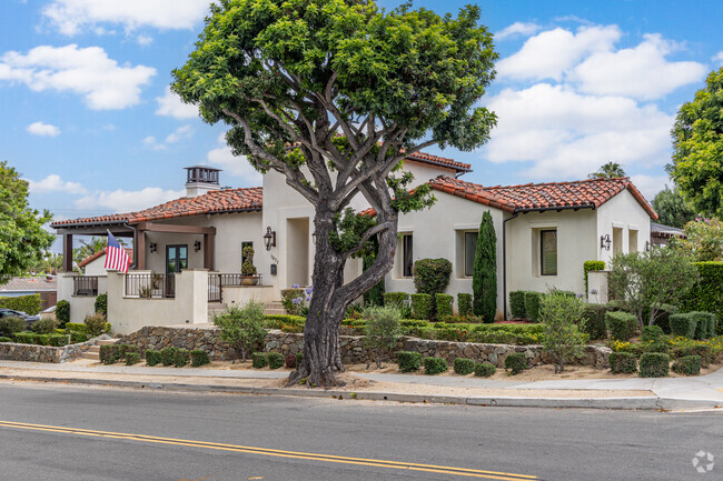 Quiet streets and well manicured homes are a hallmark of Wooded Area.