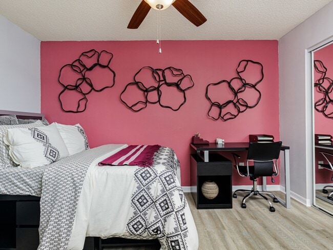 Reflections, Tampa, FL 33613 - photo 4