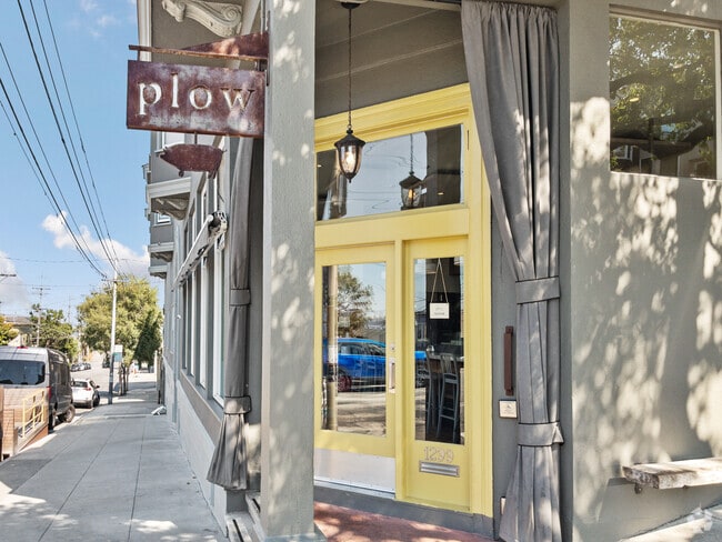 Plow serves up delicious brunch and lunch to residents and visitors of Potrero.