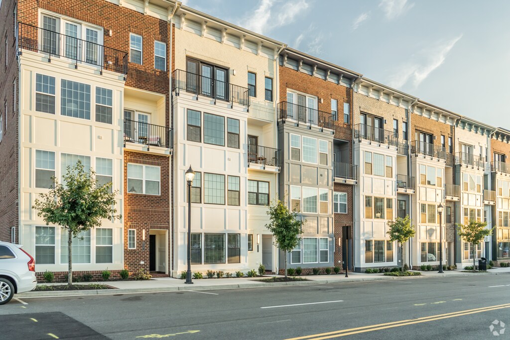 About Willow Lawn Schools, Demographics, Things to Do