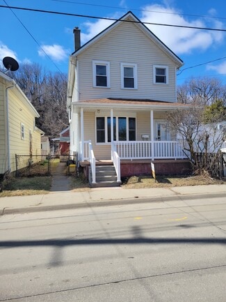 2705 White St, Dubuque, IA 52001